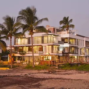 golden-bay-galapagos.puertoayorahotels.com/